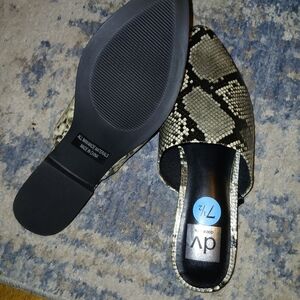 DV by Dolce Vita Women's Snakeskin Pattern Mules